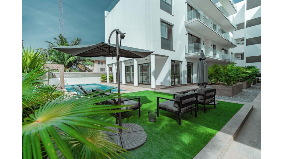 2 bed flat to let, Crown Lodge, Elystan Street - African Land