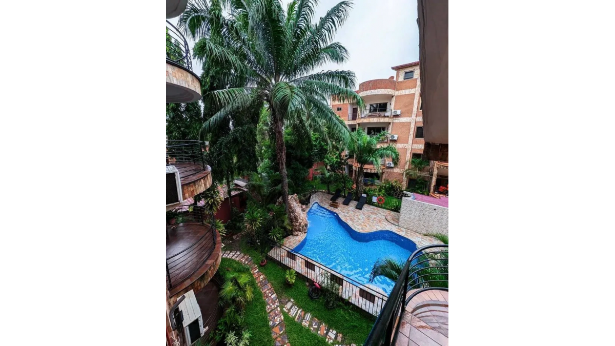 2 bed flat to let, Crown Lodge, Elystan Street - African Land