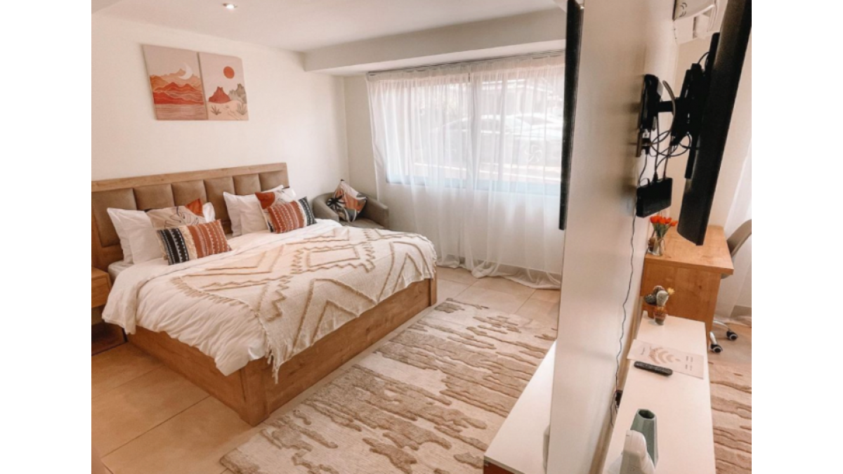 2 bed flat to let, Crown Lodge, Elystan Street - African Land