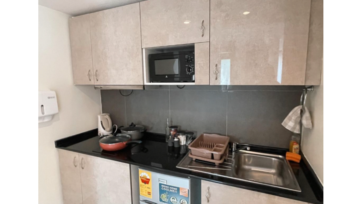 2 bed flat to let, Crown Lodge, Elystan Street - African Land