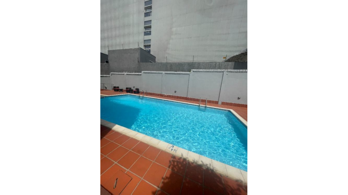 2 bed flat to let, Crown Lodge, Elystan Street - African Land
