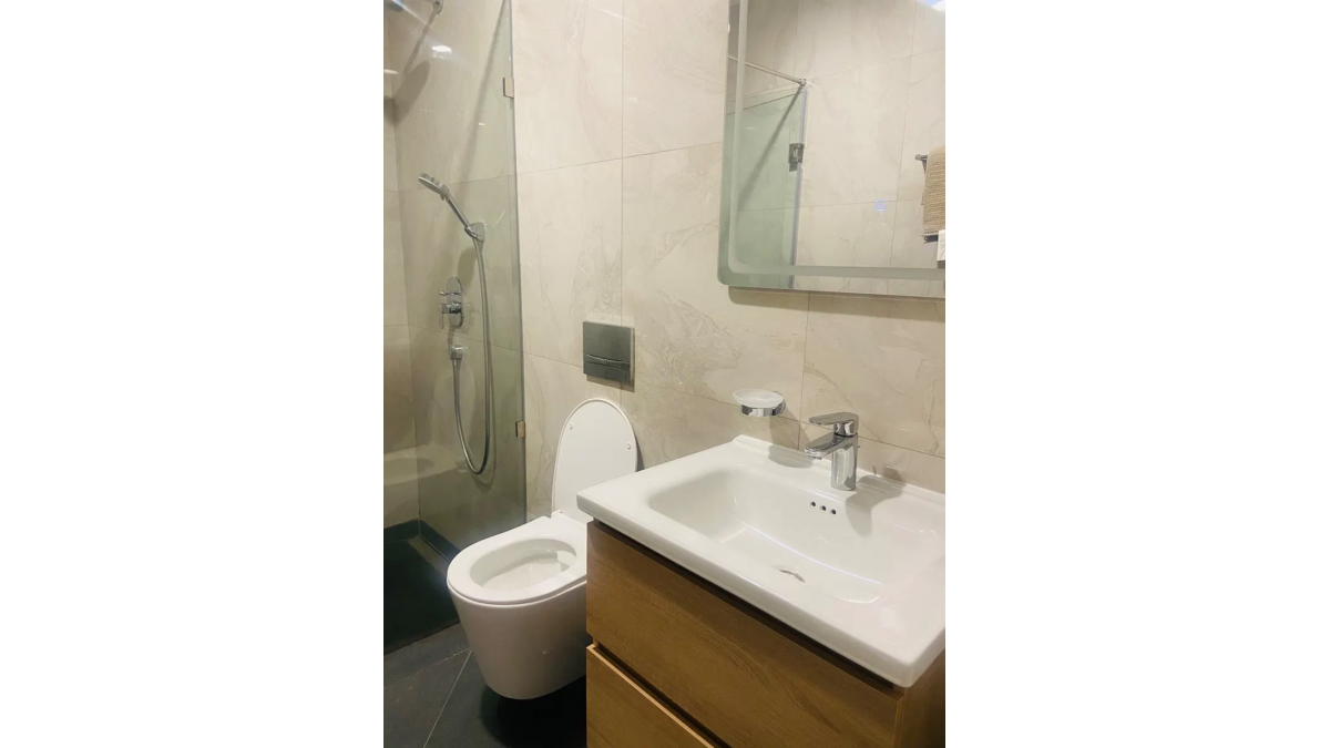 2 bed flat to let, Crown Lodge, Elystan Street - African Land