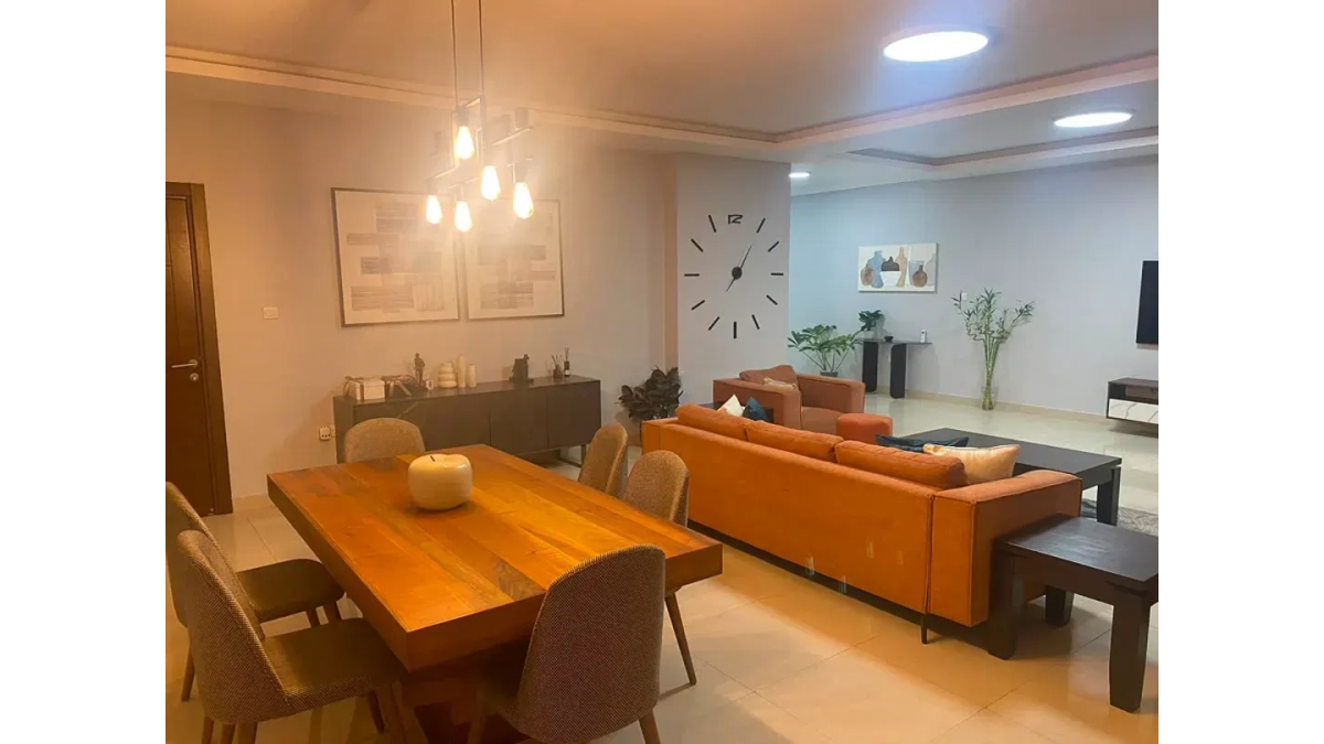 2 bed flat to let, Crown Lodge, Elystan Street - African Land