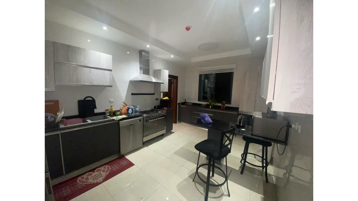 2 bed flat to let, Crown Lodge, Elystan Street - African Land