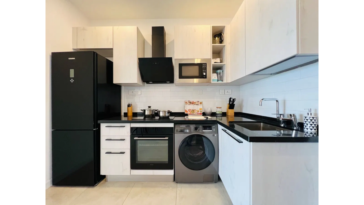 Furnished 1-Bedroom Apartment with Swimming Pool for Rent in Airport Residential Area, Accra