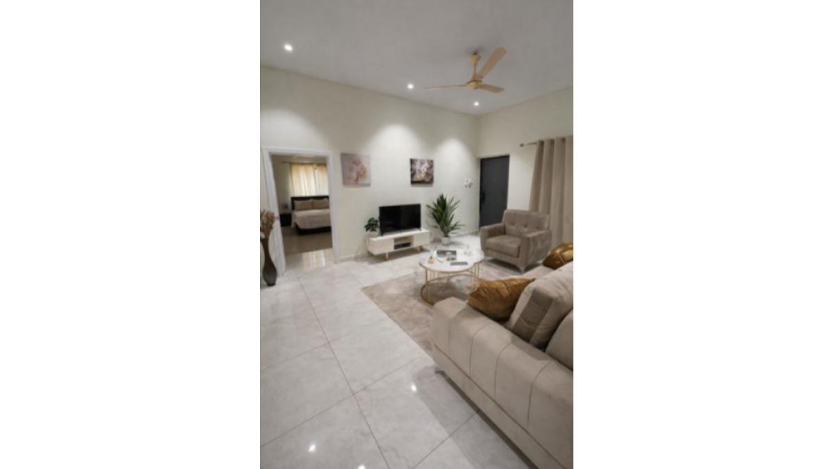 2 bed flat to let, Crown Lodge, Elystan Street - African Land