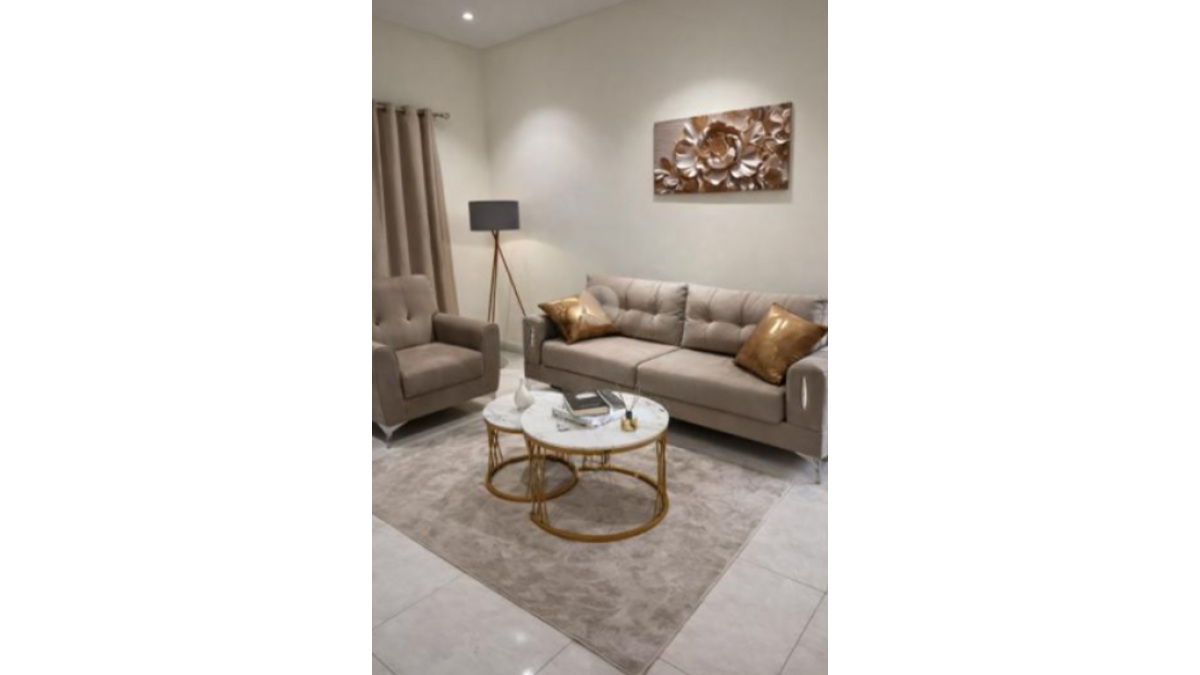 2 bed flat to let, Crown Lodge, Elystan Street - African Land
