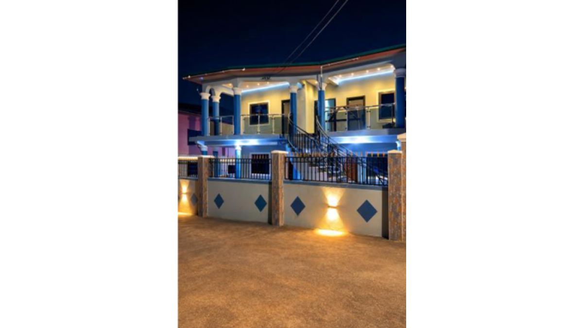 2 bed flat to let, Crown Lodge, Elystan Street - African Land