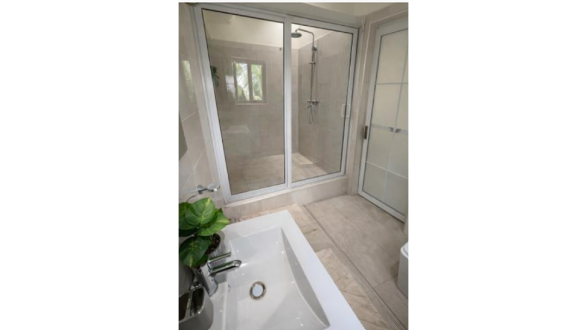 2 bed flat to let, Crown Lodge, Elystan Street - African Land