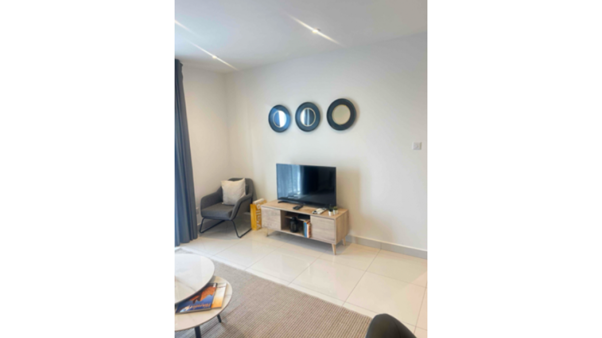 2 bed flat to let, Crown Lodge, Elystan Street - African Land