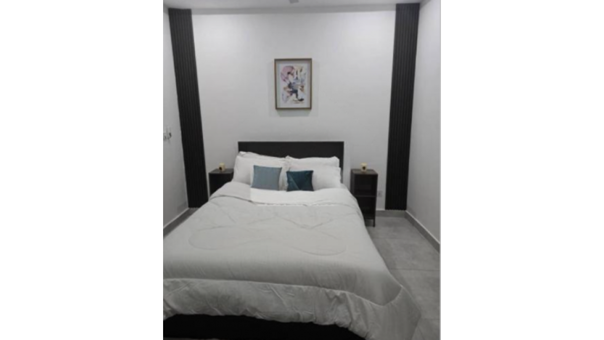 2 bed flat to let, Crown Lodge, Elystan Street - African Land