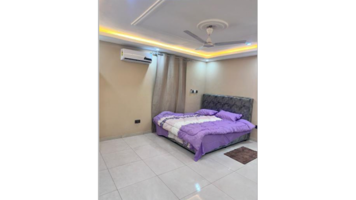 2 bed flat to let, Crown Lodge, Elystan Street - African Land