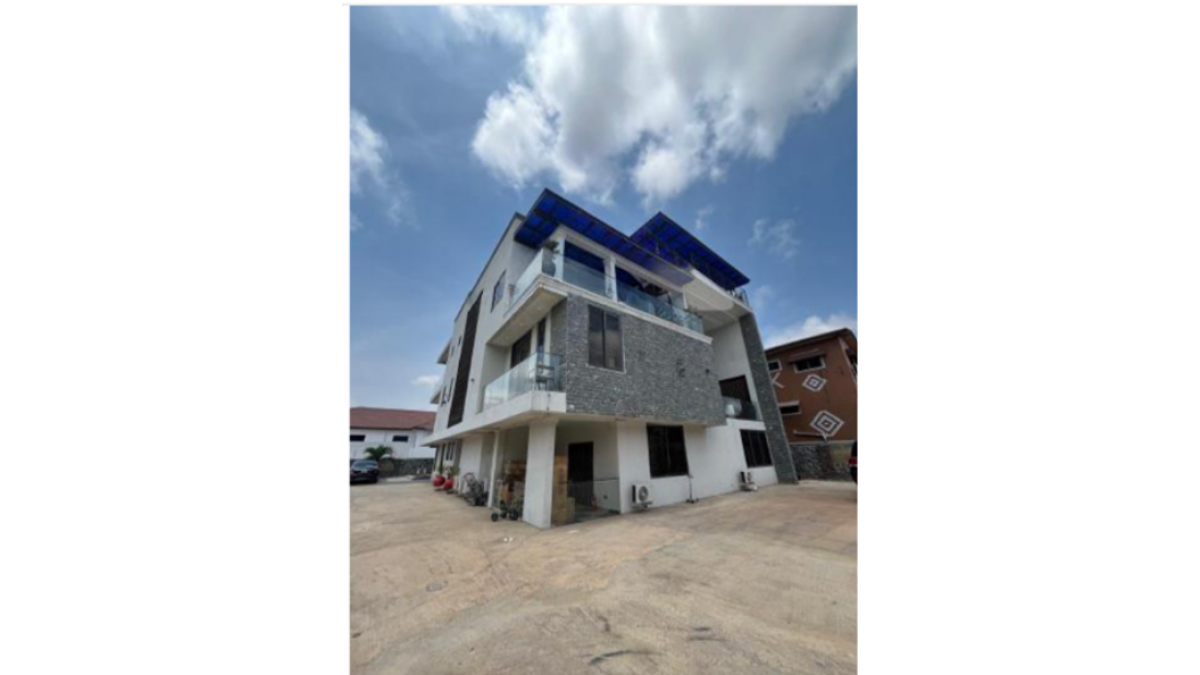 2 bed flat to let, Crown Lodge, Elystan Street - African Land