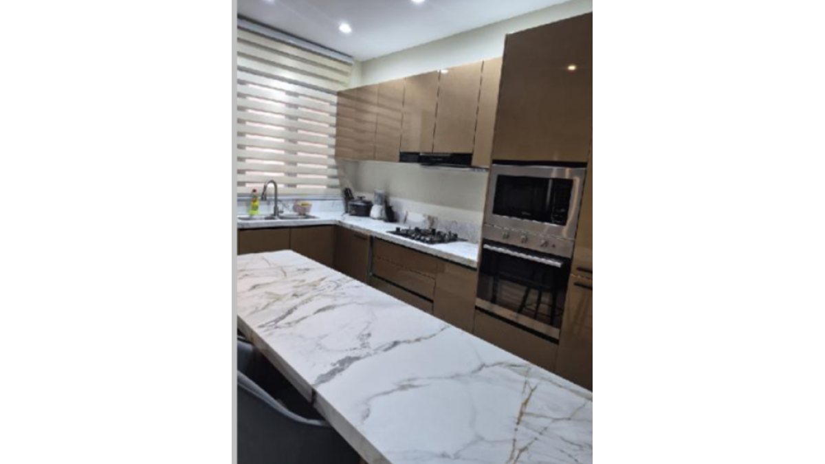 2 bed flat to let, Crown Lodge, Elystan Street - African Land
