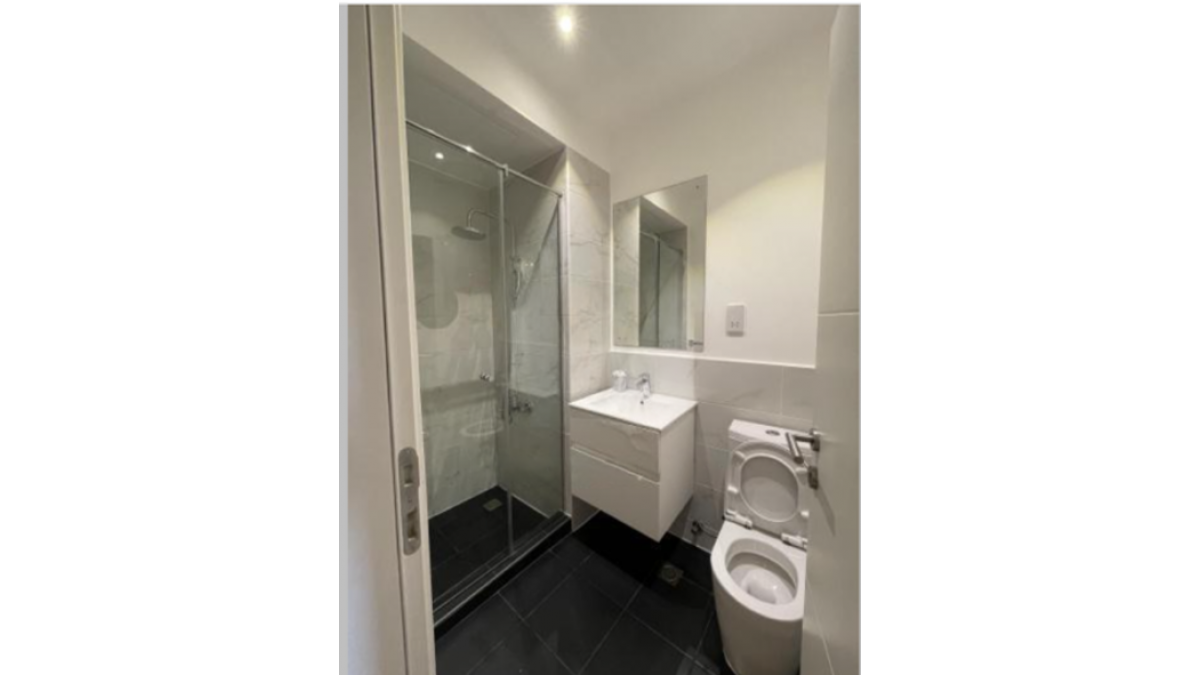 2 bed flat to let, Crown Lodge, Elystan Street - African Land