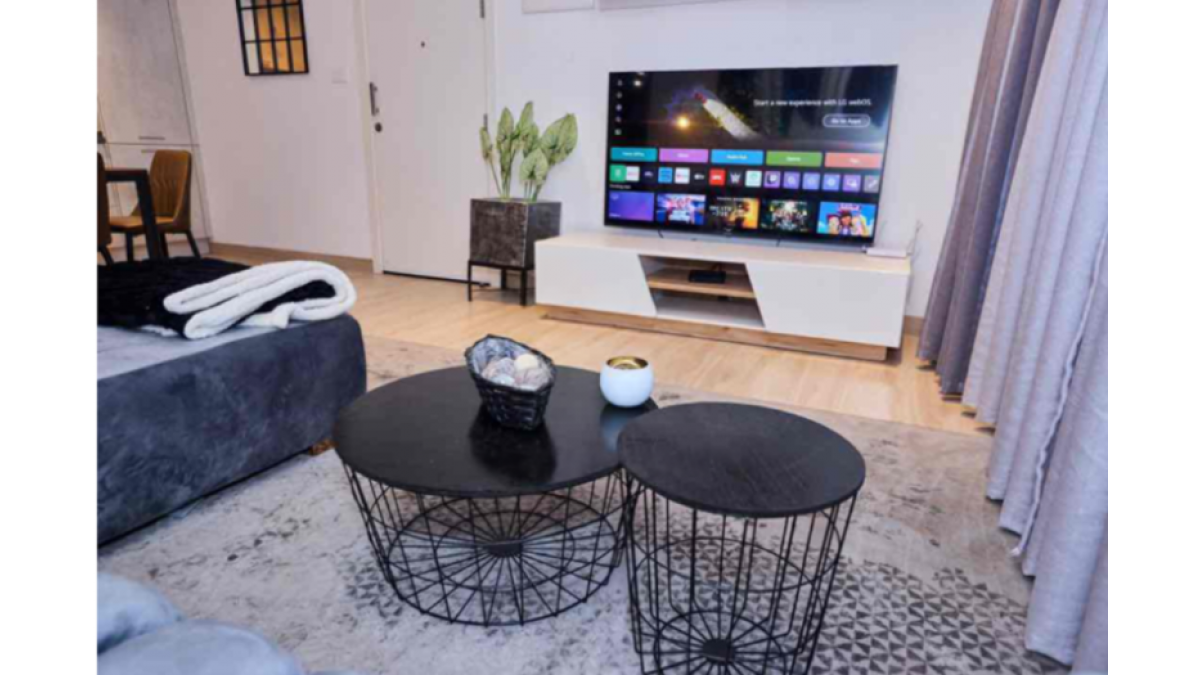 2 bed flat to let, Crown Lodge, Elystan Street - African Land