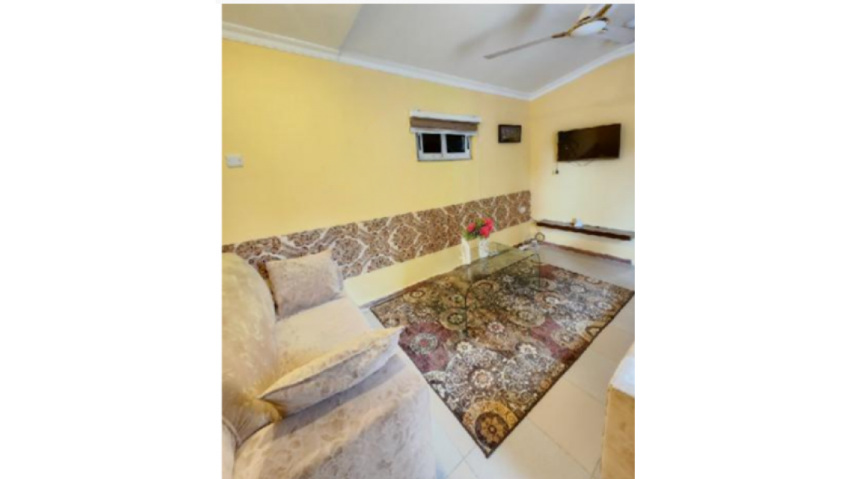 2 bed flat to let, Crown Lodge, Elystan Street - African Land