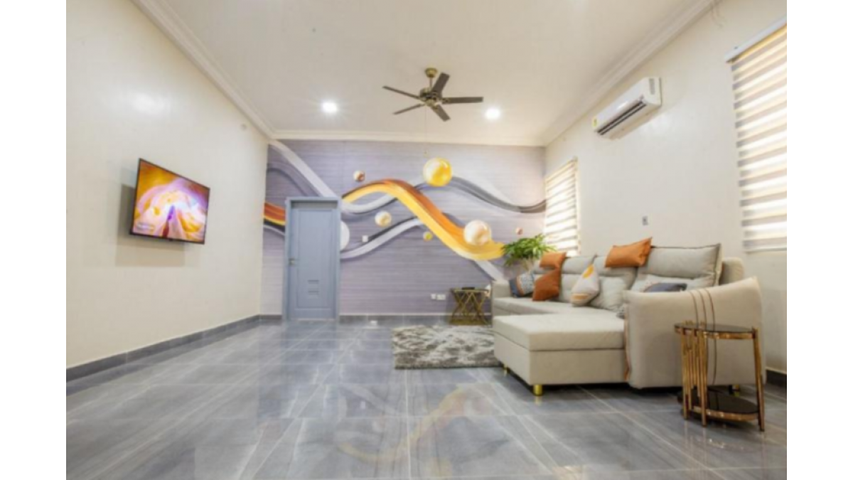 2 bed flat to let, Crown Lodge, Elystan Street - African Land
