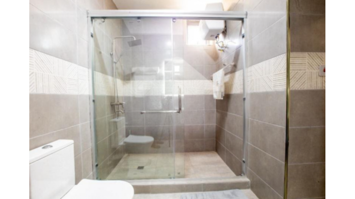 2 bed flat to let, Crown Lodge, Elystan Street - African Land