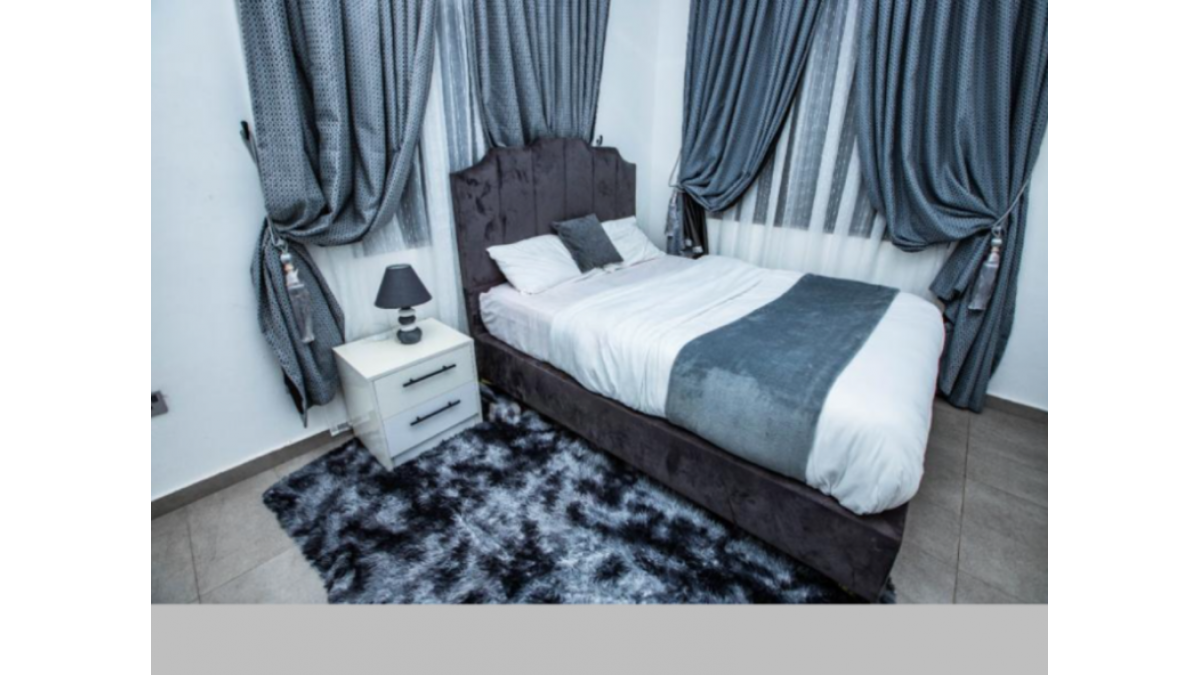 2 bed flat to let, Crown Lodge, Elystan Street - African Land