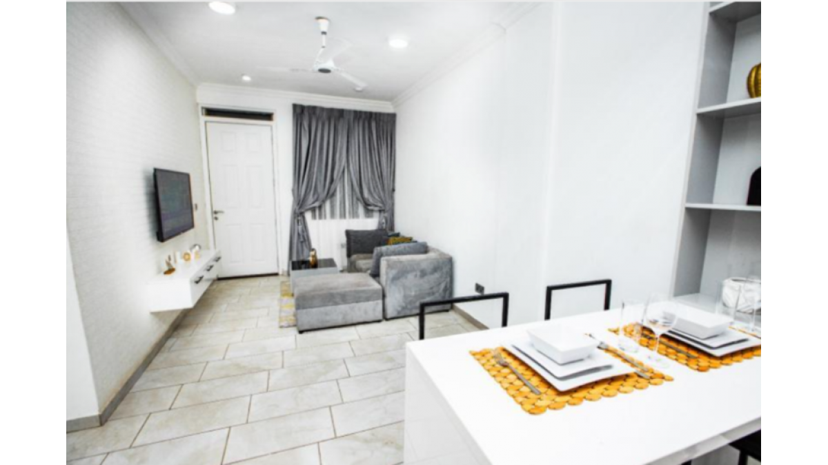 2 bed flat to let, Crown Lodge, Elystan Street - African Land