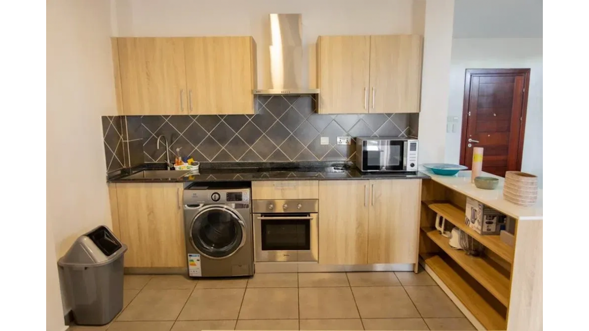 2 bed flat to let, Crown Lodge, Elystan Street - African Land