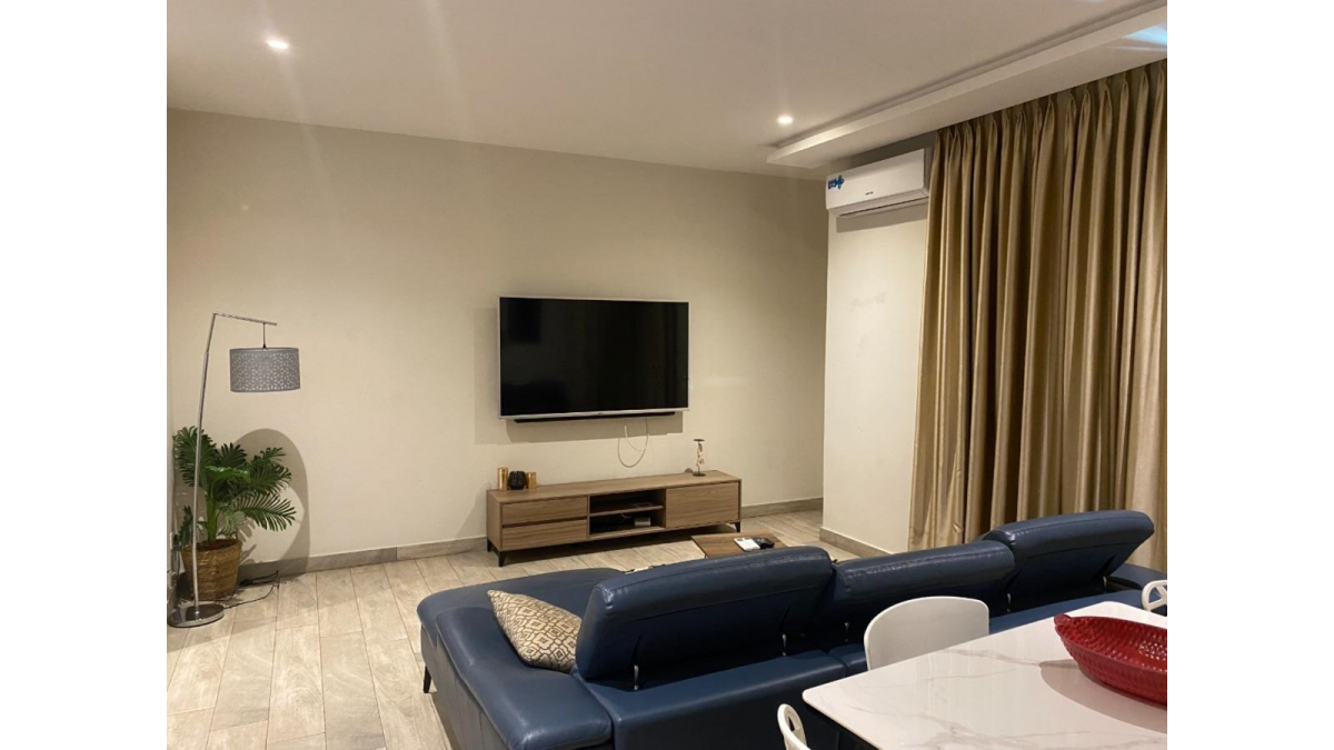2 bed flat to let, Crown Lodge, Elystan Street - African Land