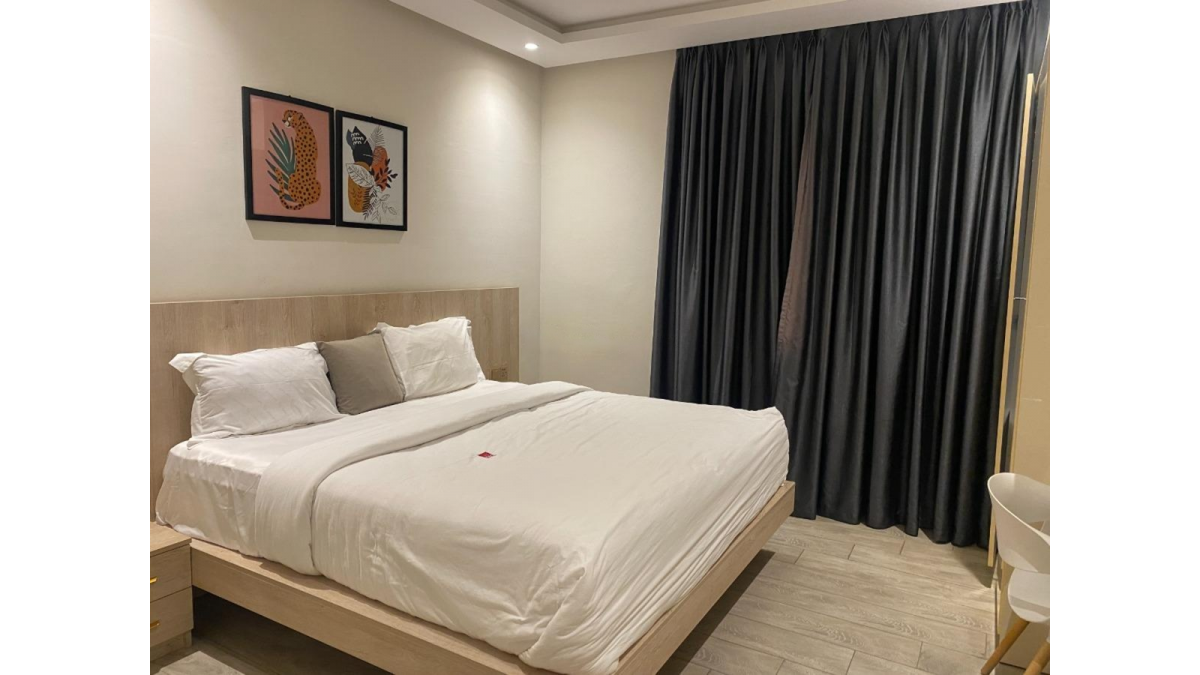 2 bed flat to let, Crown Lodge, Elystan Street - African Land