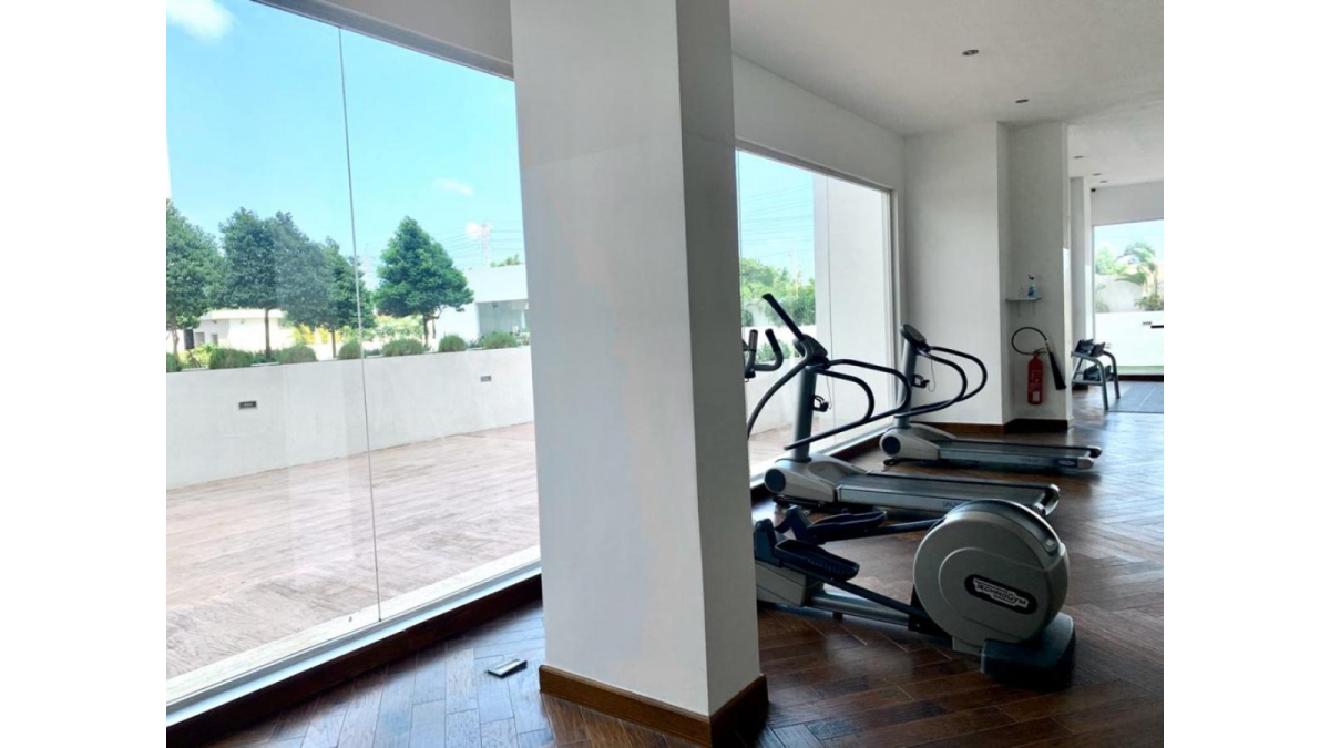 2 bed flat to let, Crown Lodge, Elystan Street - African Land