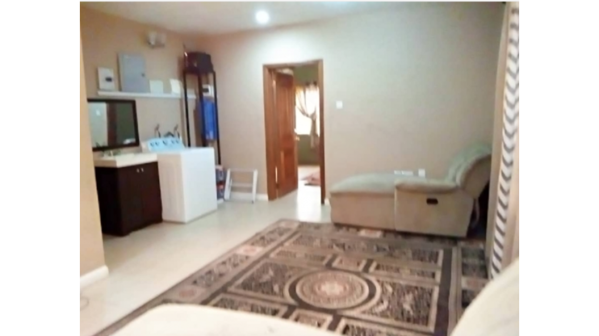 2 bed flat to let, Crown Lodge, Elystan Street - African Land
