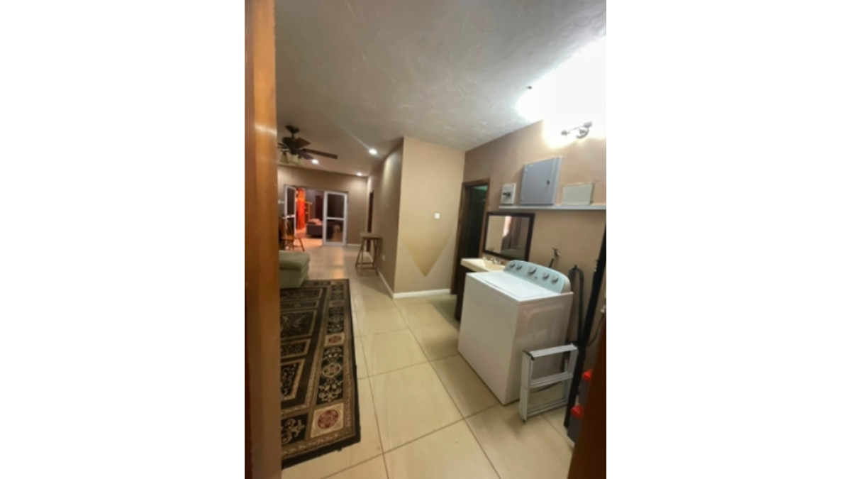 2 bed flat to let, Crown Lodge, Elystan Street - African Land