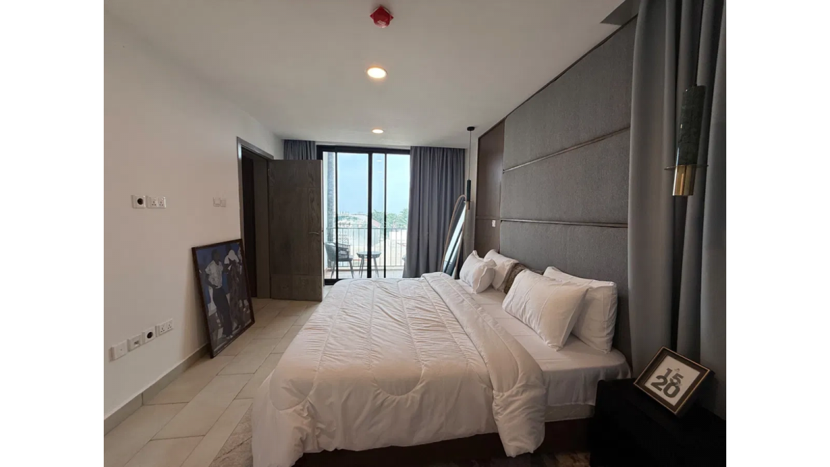 2 bed flat to let, Crown Lodge, Elystan Street - African Land