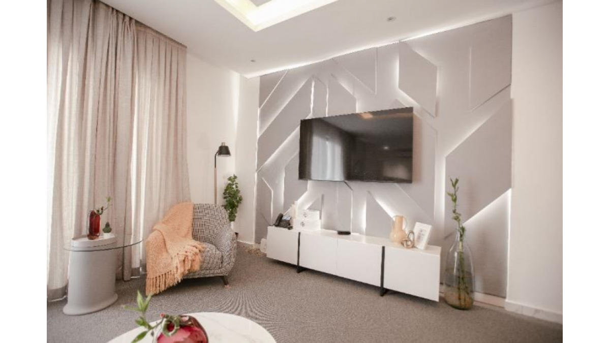 2 bed flat to let, Crown Lodge, Elystan Street - African Land