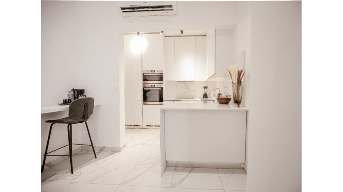 2 bed flat to let, Crown Lodge, Elystan Street - African Land