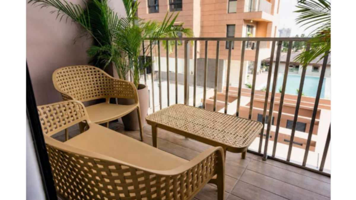 2 bed flat to let, Crown Lodge, Elystan Street - African Land