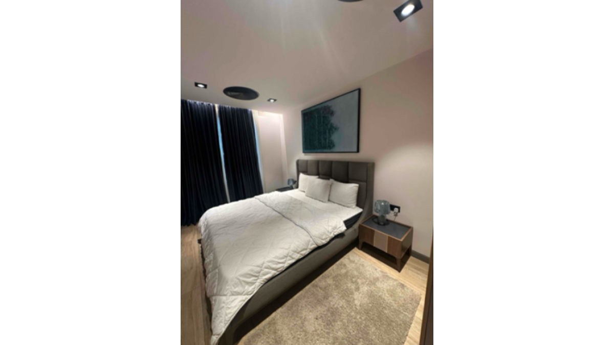 2 bed flat to let, Crown Lodge, Elystan Street - African Land