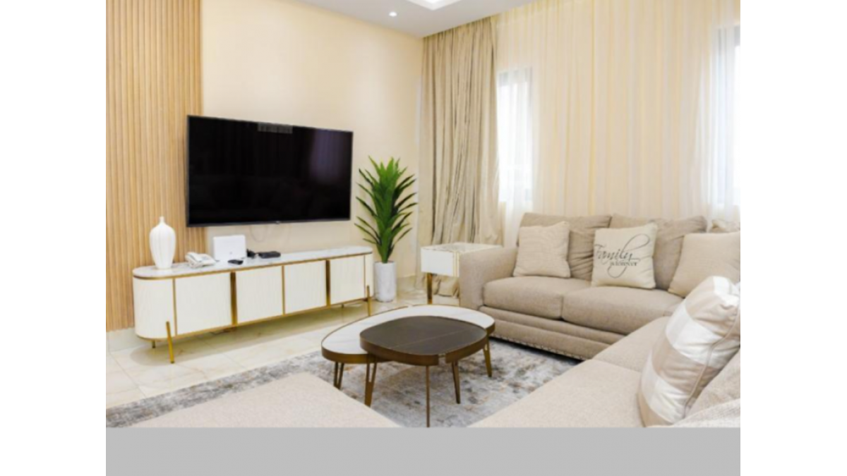 2 bed flat to let, Crown Lodge, Elystan Street - African Land