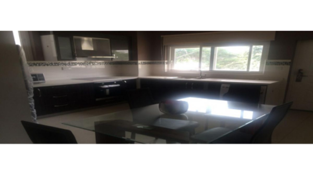 2 bed flat to let, Crown Lodge, Elystan Street - African Land