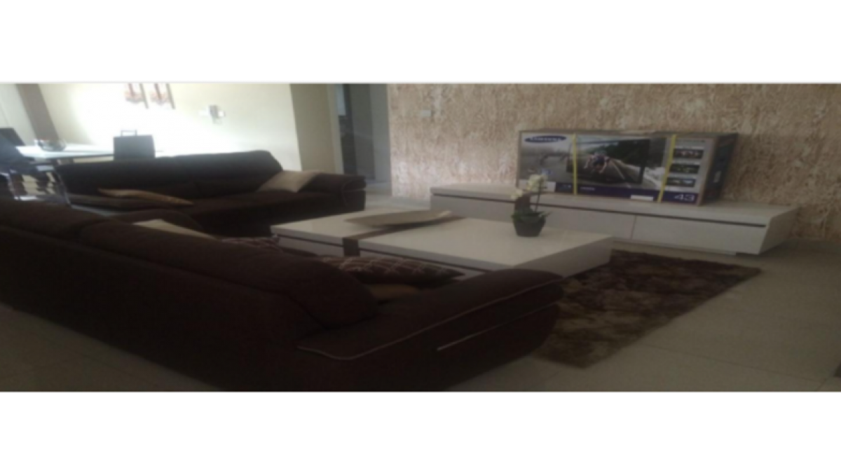 2 bed flat to let, Crown Lodge, Elystan Street - African Land