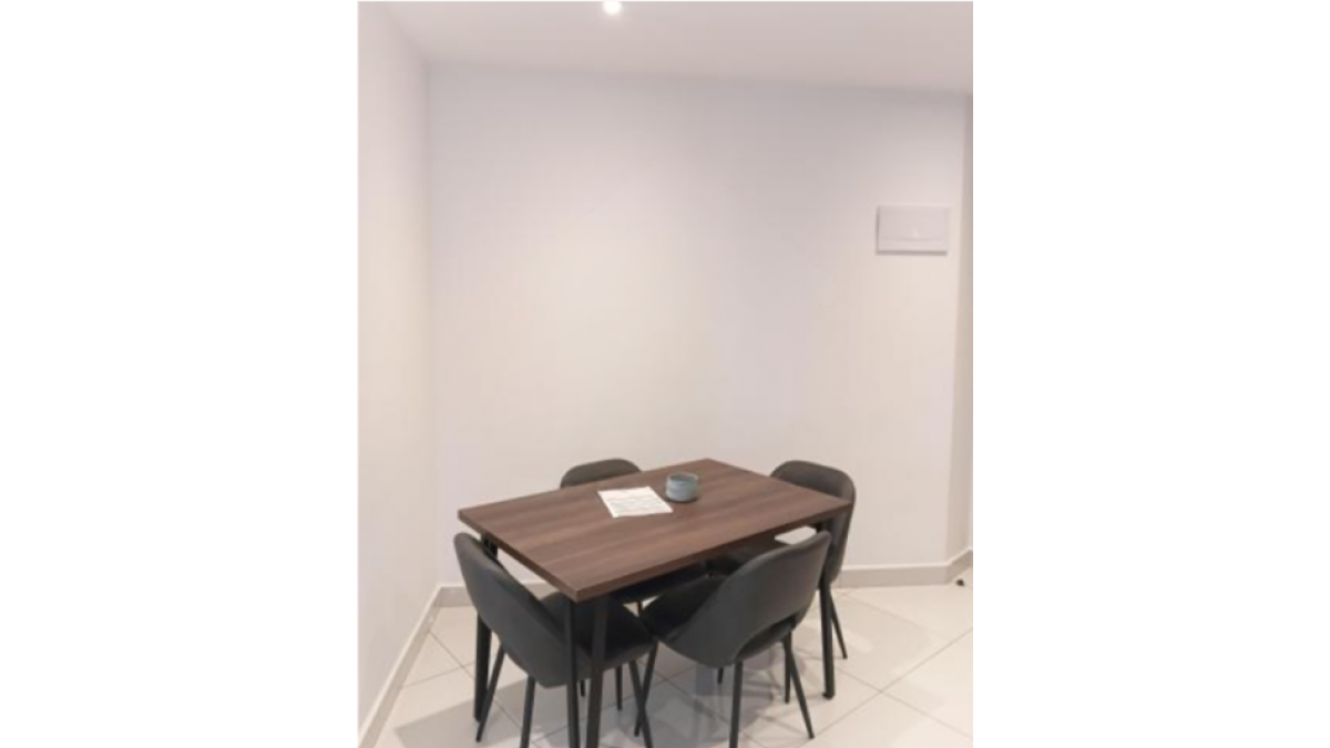 2 bed flat to let, Crown Lodge, Elystan Street - African Land