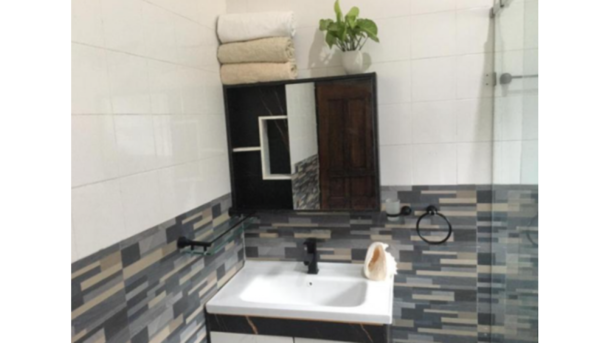 2 bed flat to let, Crown Lodge, Elystan Street - African Land
