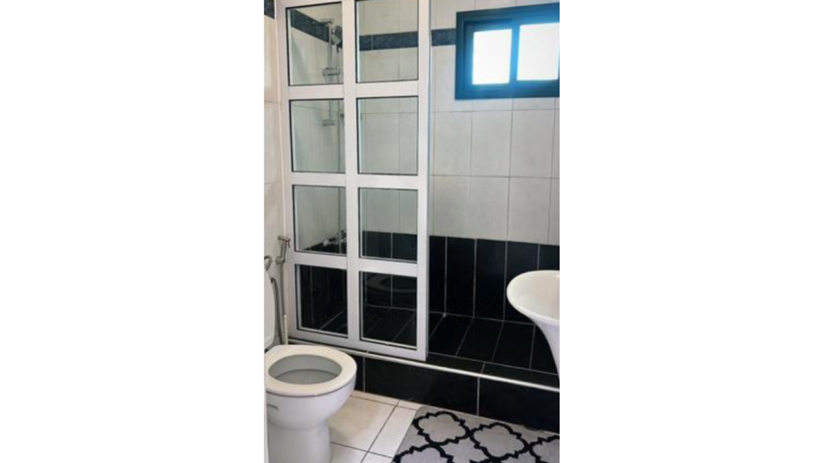 2 bed flat to let, Crown Lodge, Elystan Street - African Land