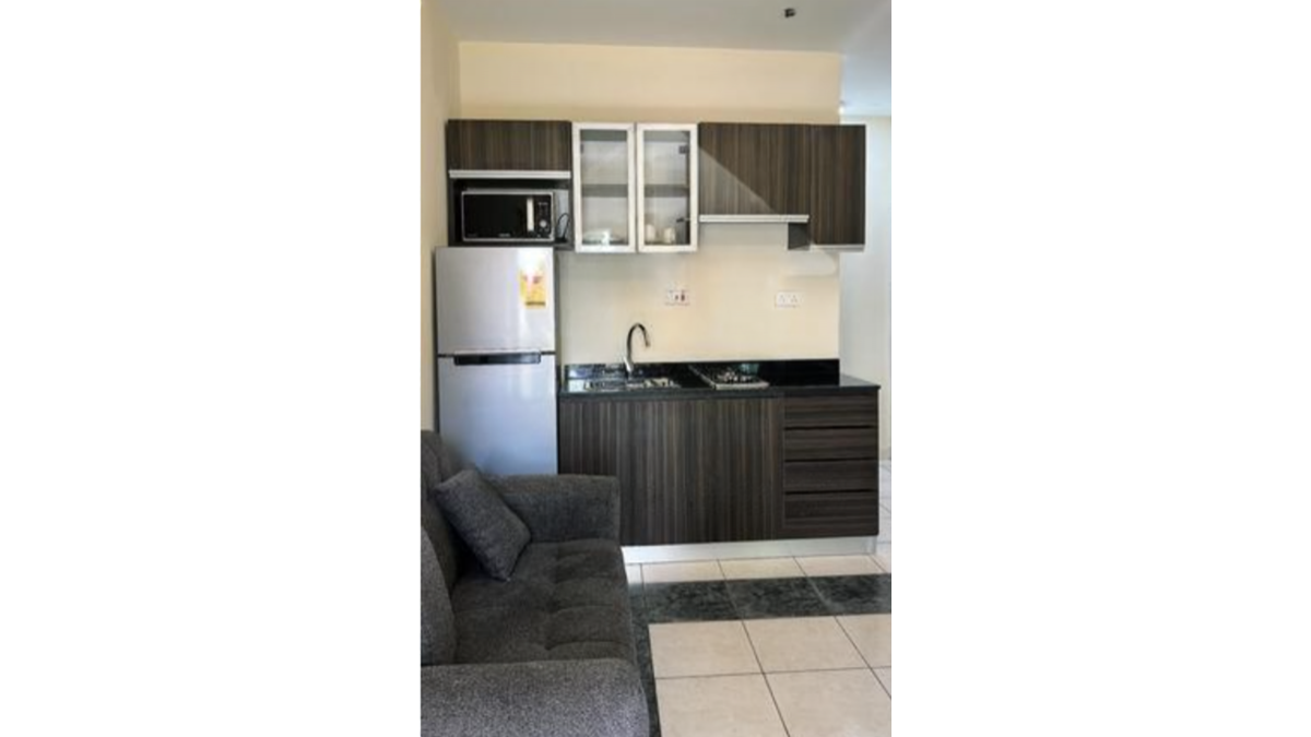 2 bed flat to let, Crown Lodge, Elystan Street - African Land