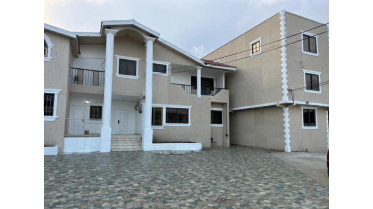 2 bed flat to let, Crown Lodge, Elystan Street - African Land