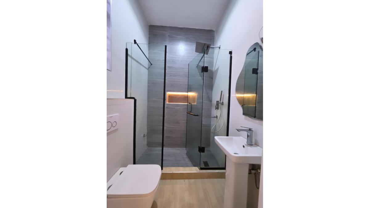 2 bed flat to let, Crown Lodge, Elystan Street - African Land
