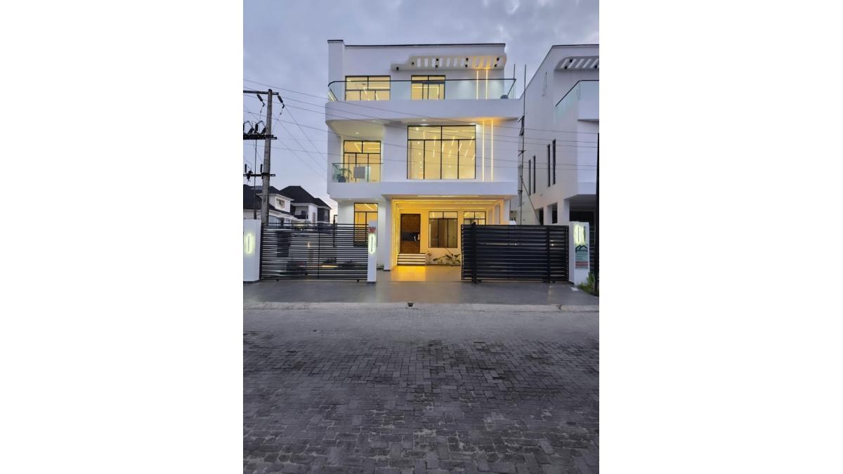 2 bed flat to let, Crown Lodge, Elystan Street - African Land
