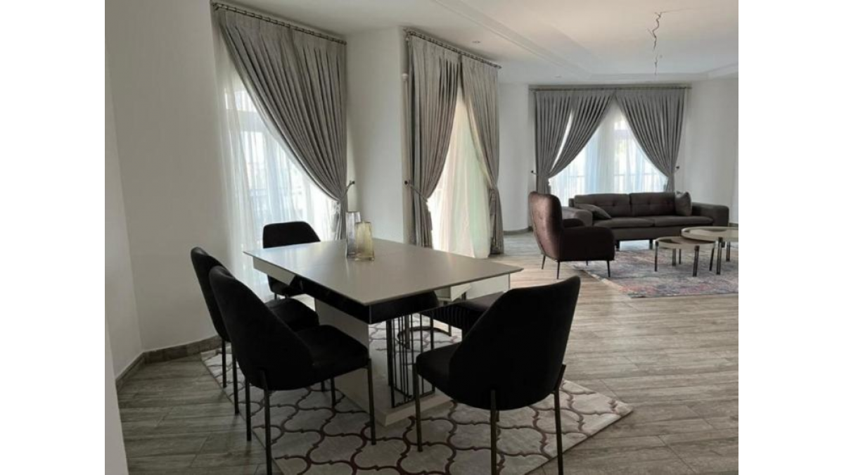 2 bed flat to let, Crown Lodge, Elystan Street - African Land