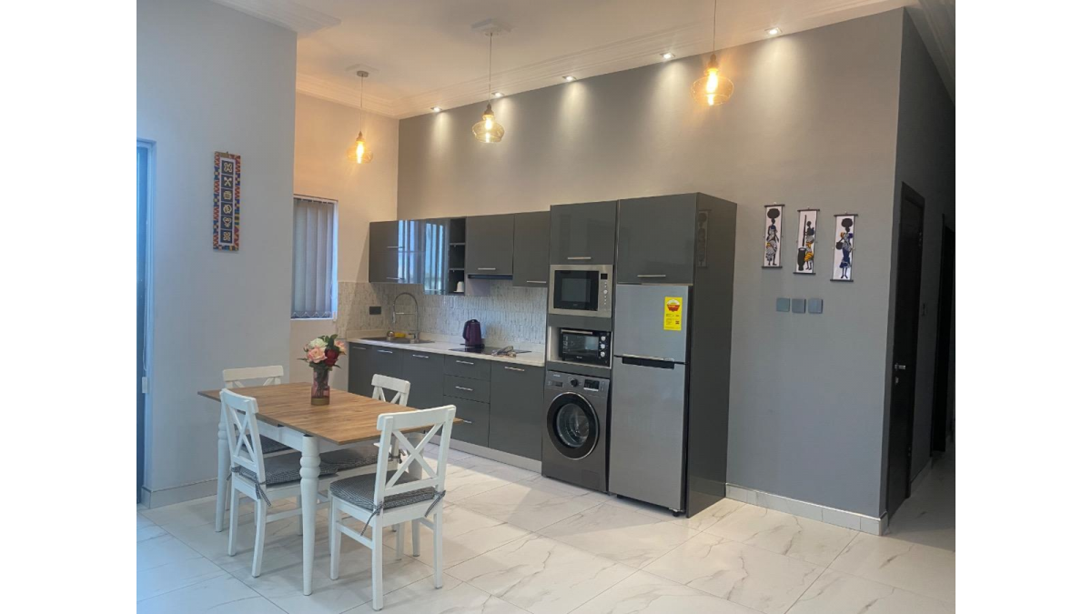 2 bed flat to let, Crown Lodge, Elystan Street - African Land