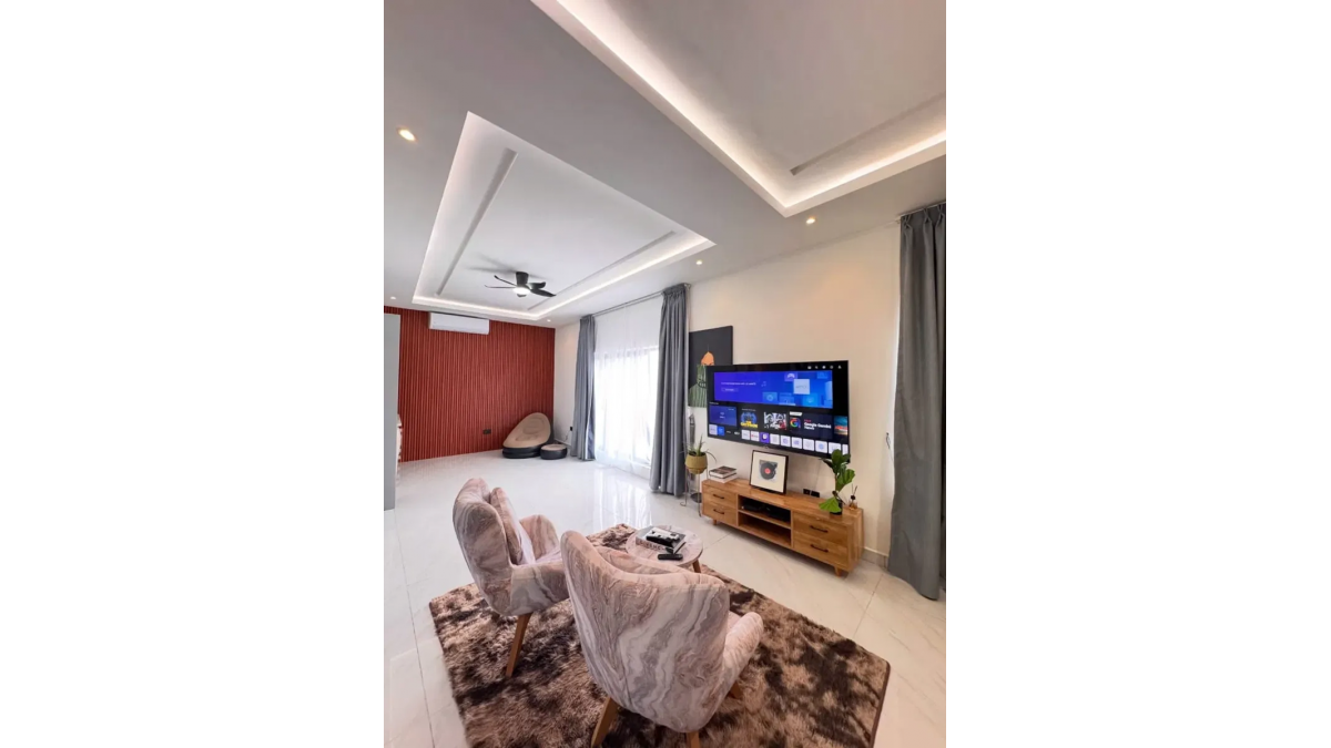 2 bed flat to let, Crown Lodge, Elystan Street - African Land