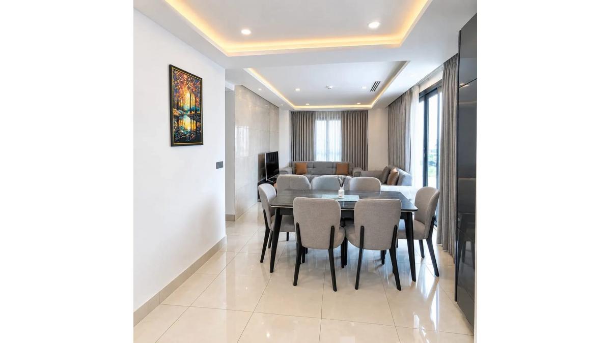 2 bed flat to let, Crown Lodge, Elystan Street - African Land